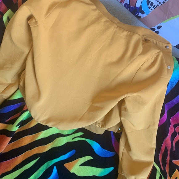 Mustard yellow jacket - Picture 9 of 11